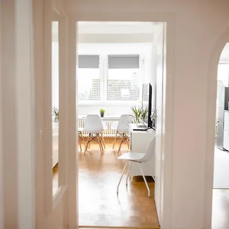 - Neu - Sweet Home, Parkplatz, Netflix *