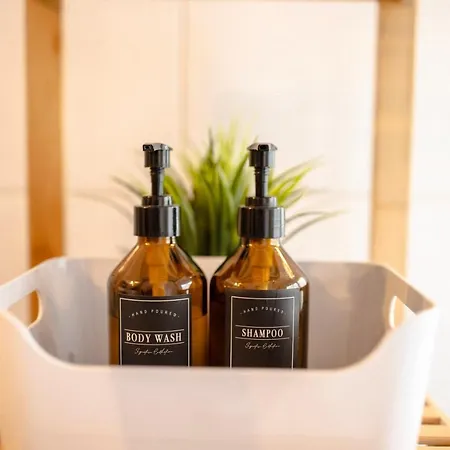 - Neu - Sweet Home, Parkplatz, Netflix *