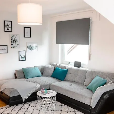 - Neu - Sweet Home, Parkplatz, Netflix *