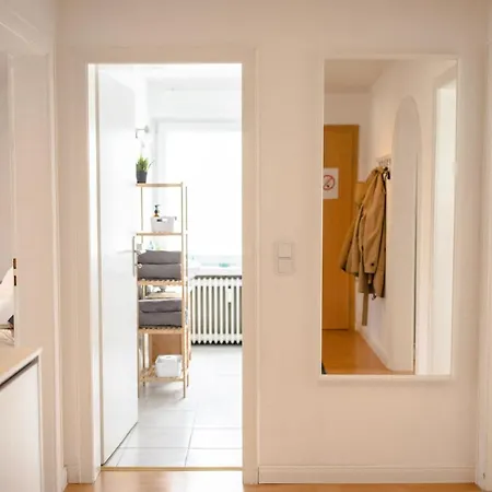 - Neu - Sweet Home, Parkplatz, Netflix *