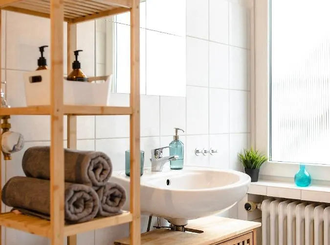 - Neu - Sweet Home, Parkplatz, Netflix