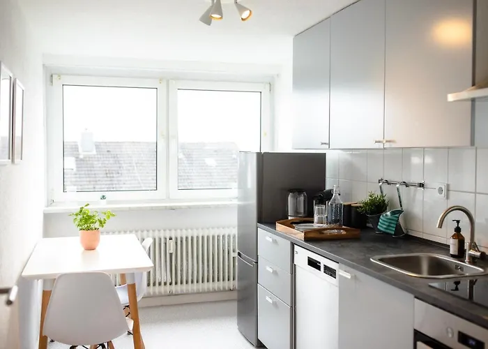 - Neu - Sweet Home, Parkplatz, Netflix Bad Salzuflen